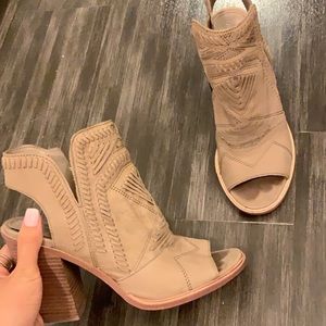 Vince Camuto Booties
